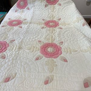 Hand stitch quilt
